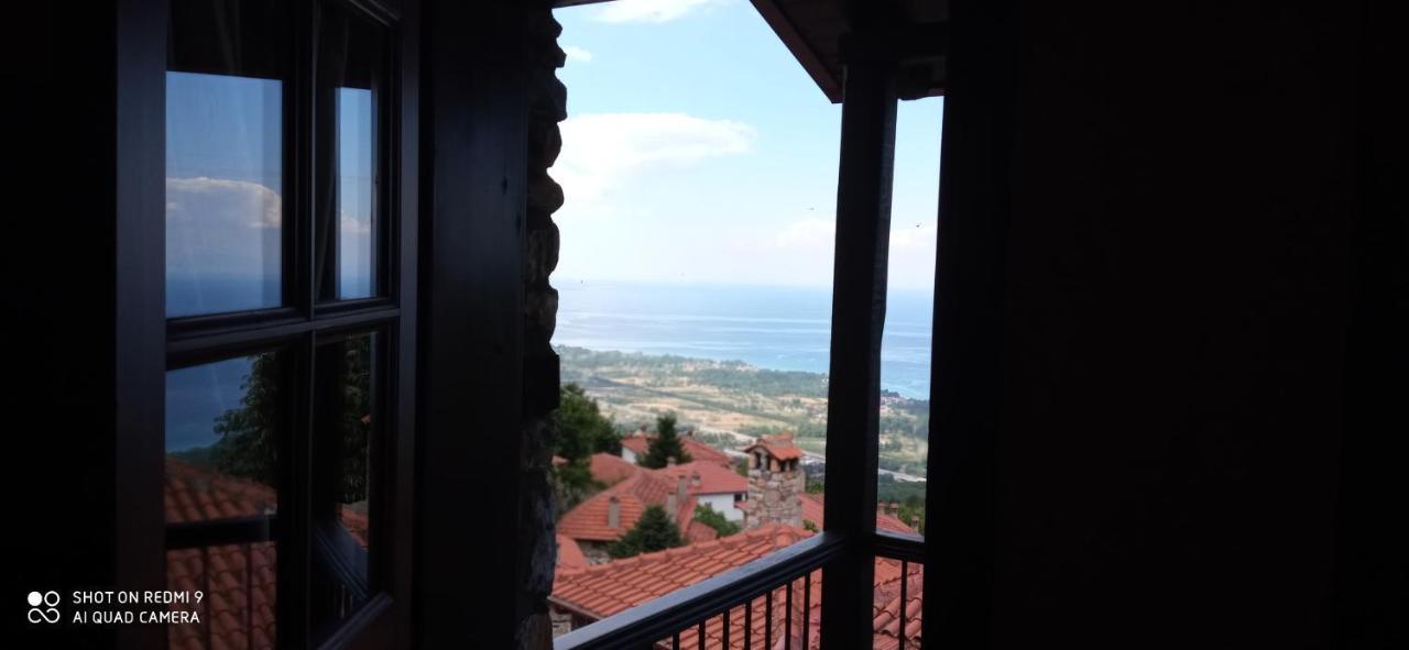 Enastron Guesthouse Palaios Panteleimonas Luaran gambar