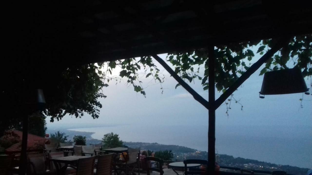 Enastron Guesthouse Palaios Panteleimonas Luaran gambar